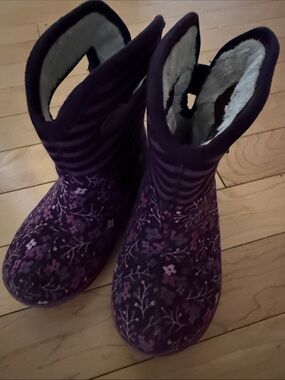 Bogs Purple Floral Winter Boots - Toddler Girls Size 9T